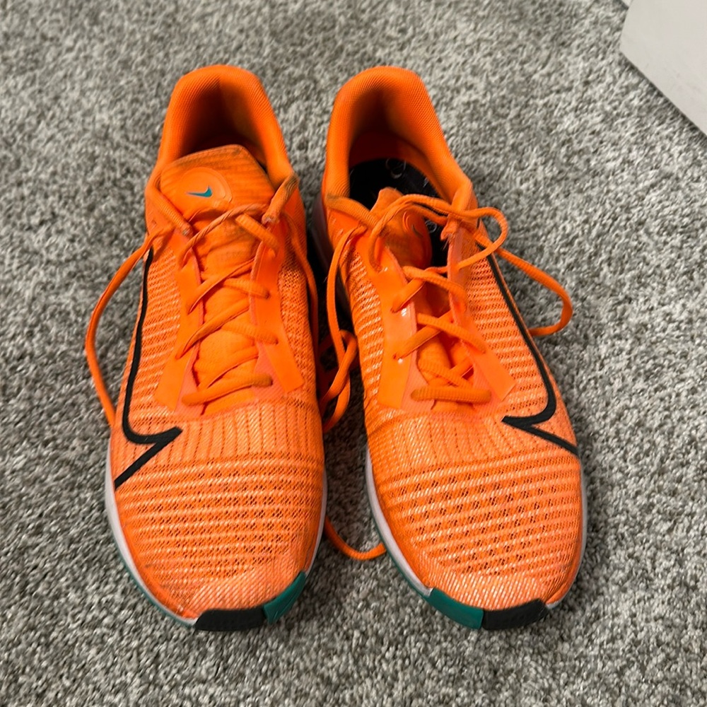Nike Total orange Super Rep